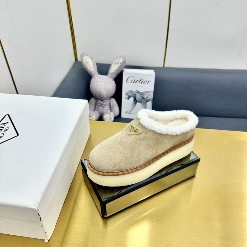 Pra*a slippers